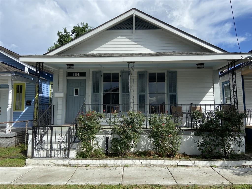 3109 BROADWAY Street