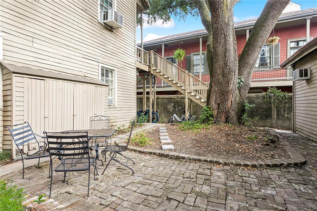 925 ROYAL Street 102