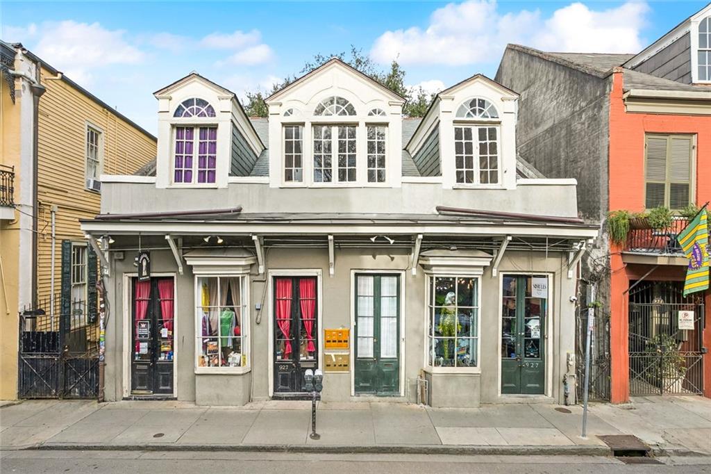 925 ROYAL Street 102