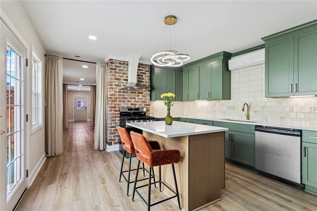 1324 CAMBRONNE Street 101