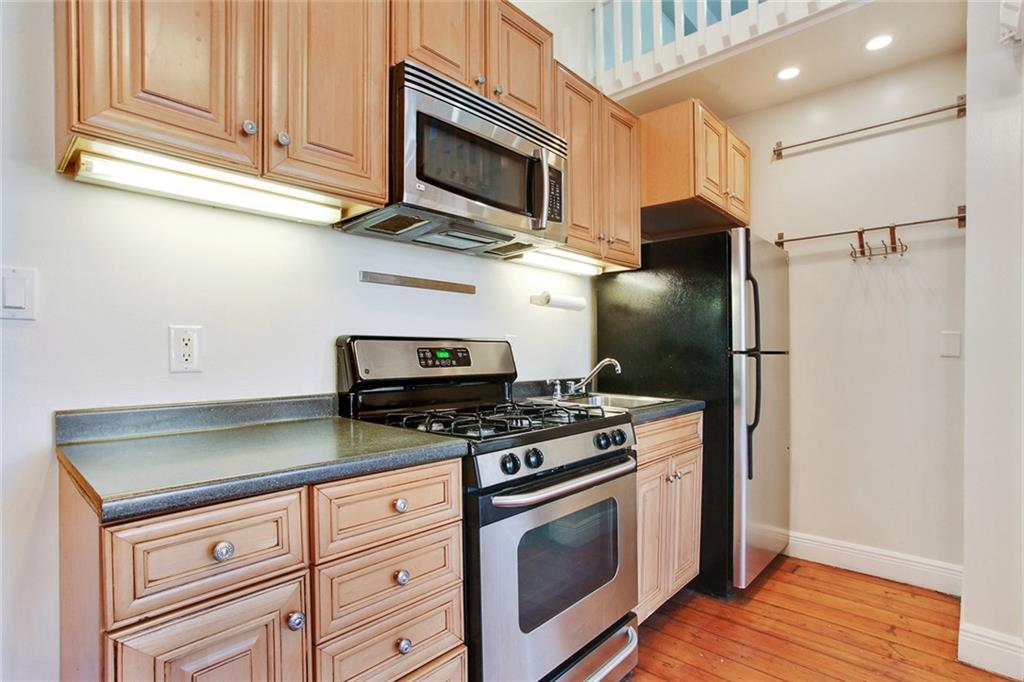 932 BOURBON Street 2