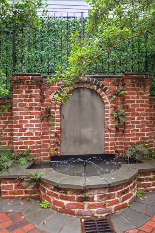 622 ESPLANADE Avenue