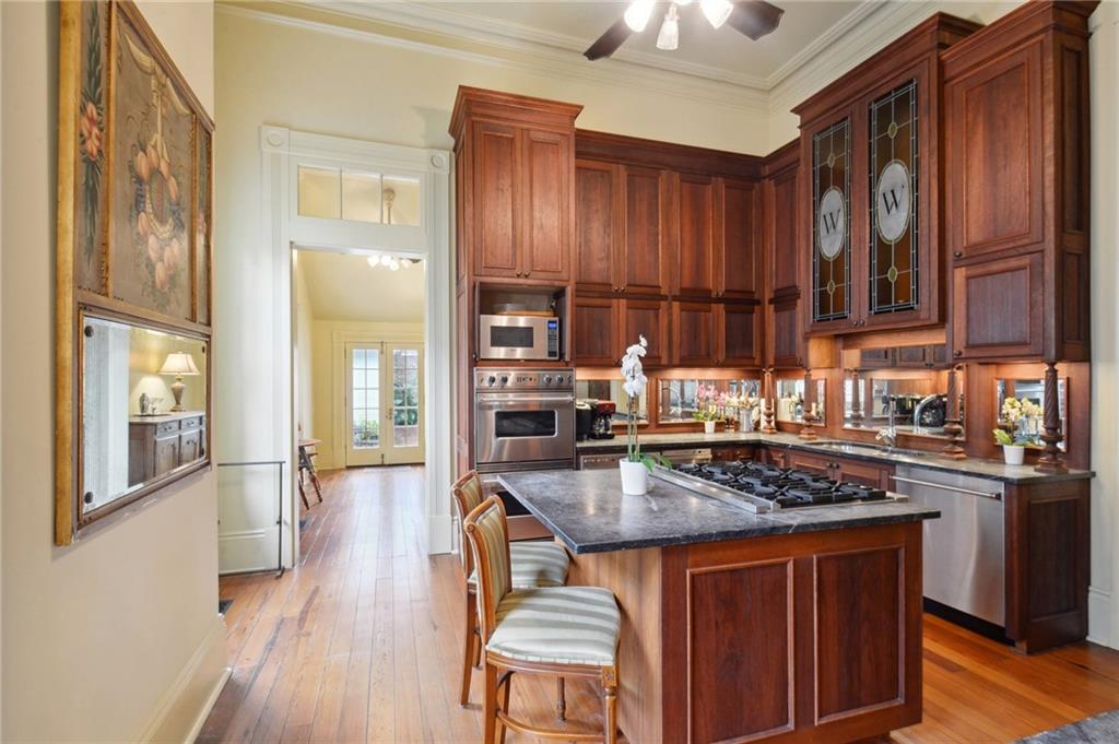 622 ESPLANADE Avenue