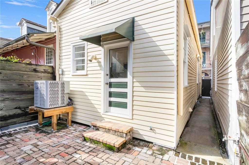 1008 ST ANN Street
