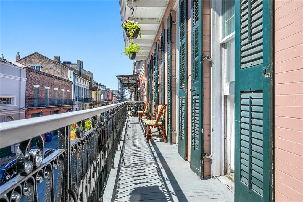 605-607 TOULOSE Street