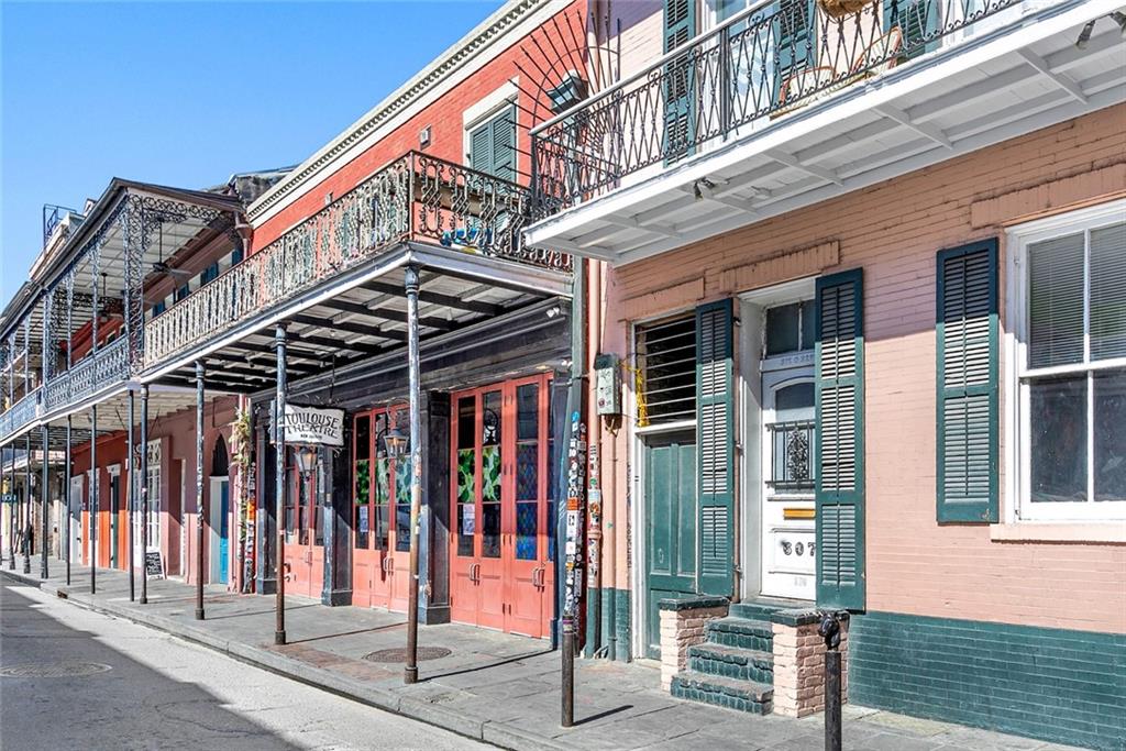 605-607 TOULOSE Street