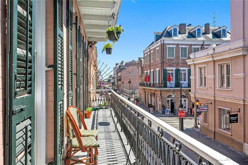 605-607 TOULOSE Street