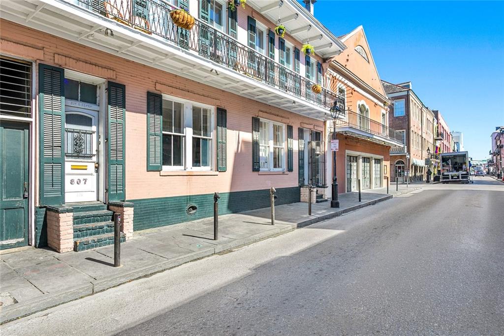 605-607 TOULOSE Street