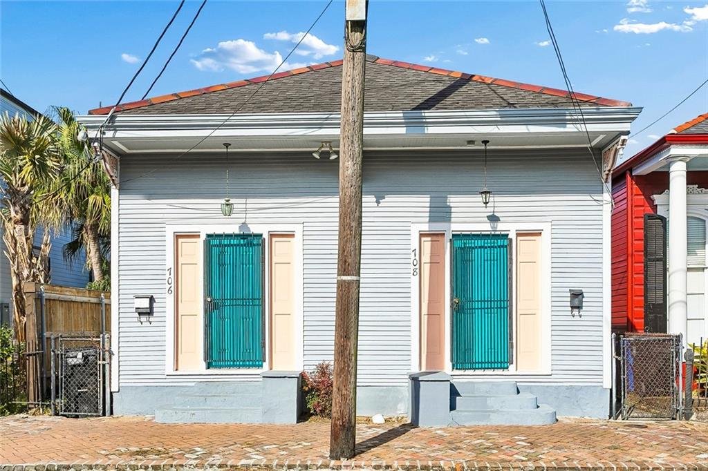 706-708 DESIRE Street