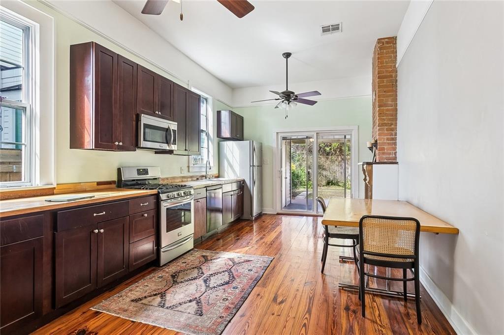 706-708 DESIRE Street