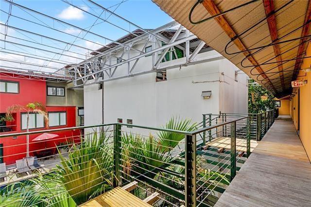 1201 CHARTRES Street 18