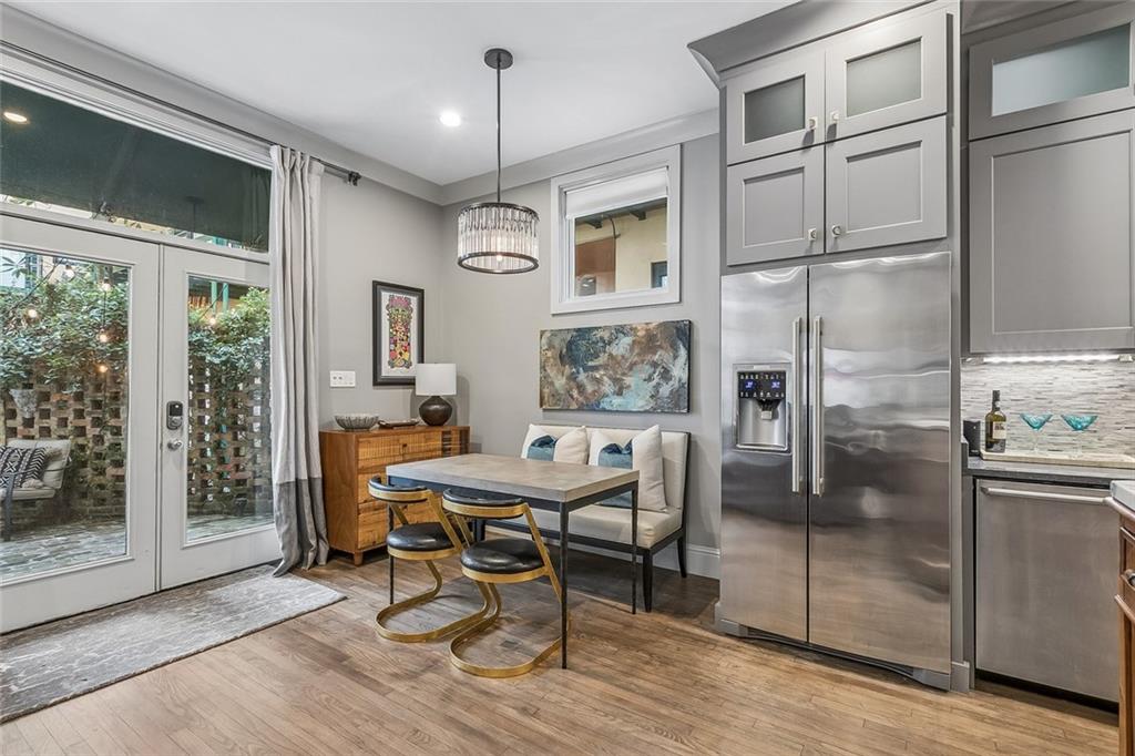 1201 CHARTRES Street 18