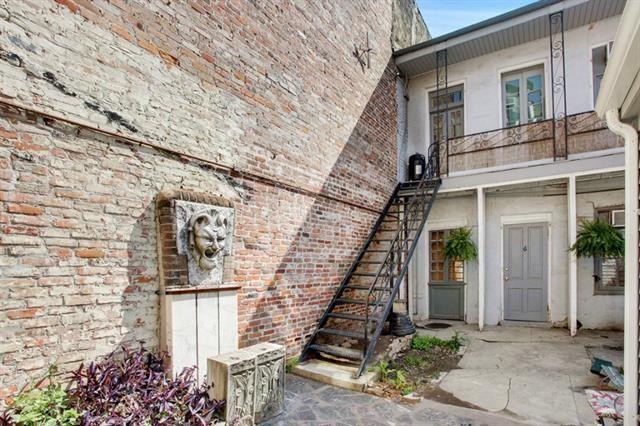 932 BOURBON Street 3
