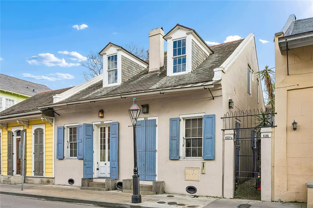 624 DAUPHINE Street Lower