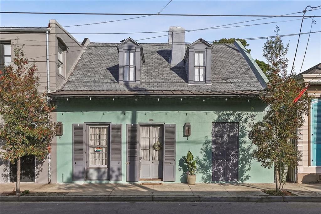 1905 ROYAL Street 1905
