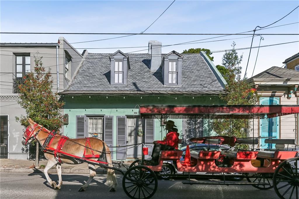 1905 ROYAL Street 1905