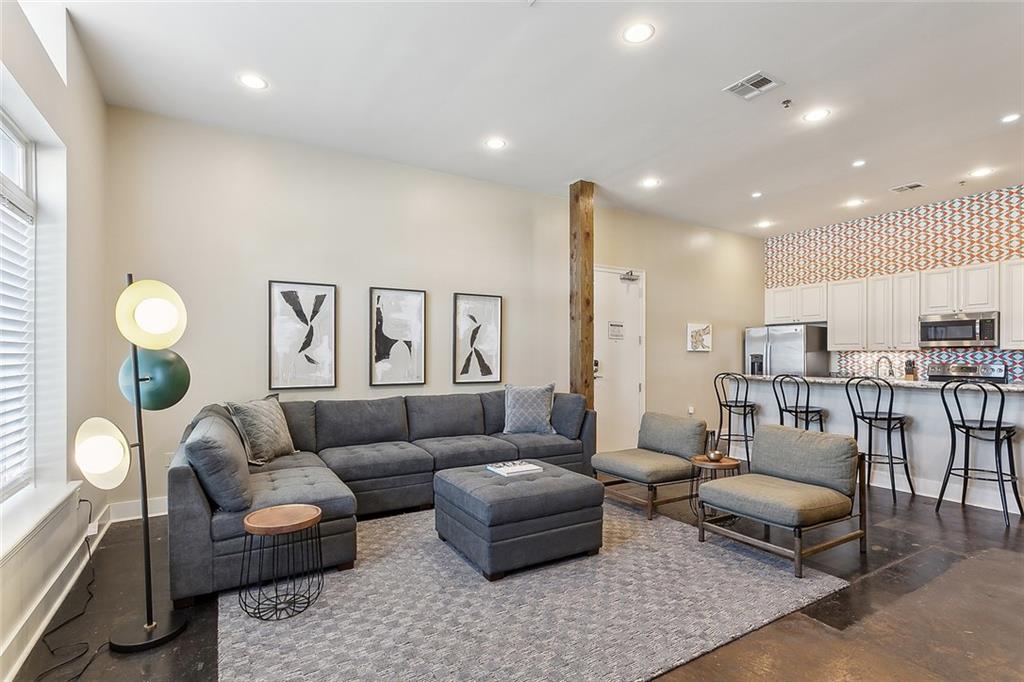 3308 BURGUNDY Street