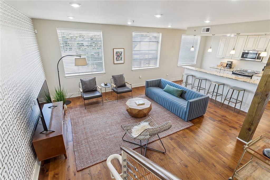 3308 BURGUNDY Street