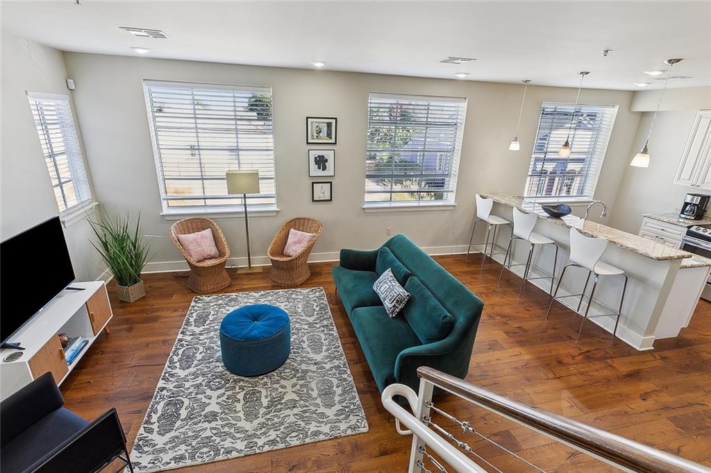 3308 BURGUNDY Street