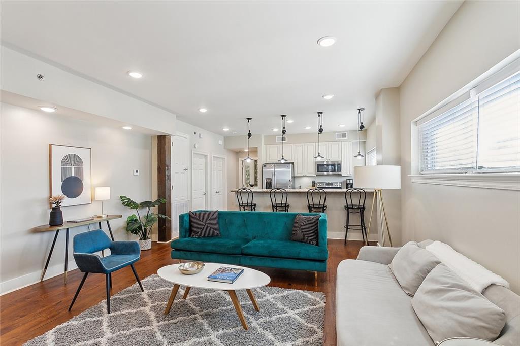 3308 BURGUNDY Street