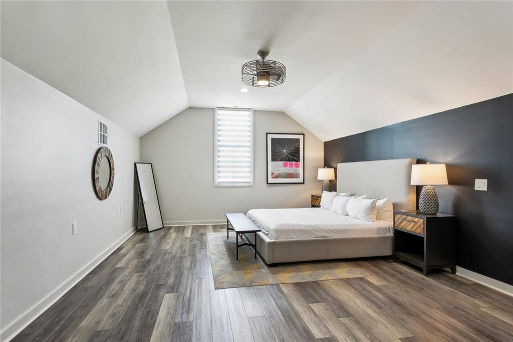 3308 BURGUNDY Street