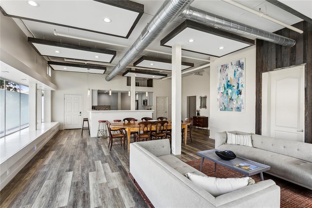 3308 BURGUNDY Street