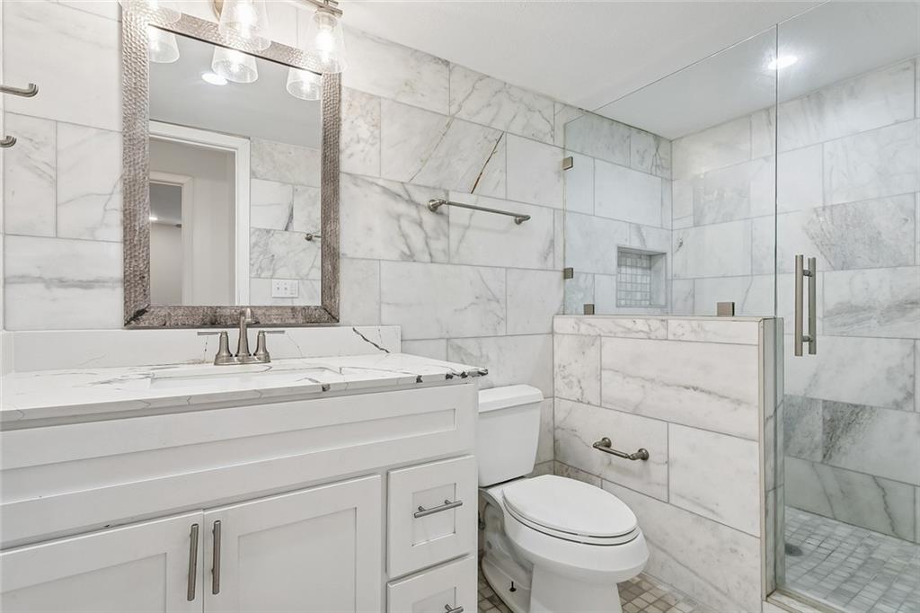1221 DECATUR Street 302