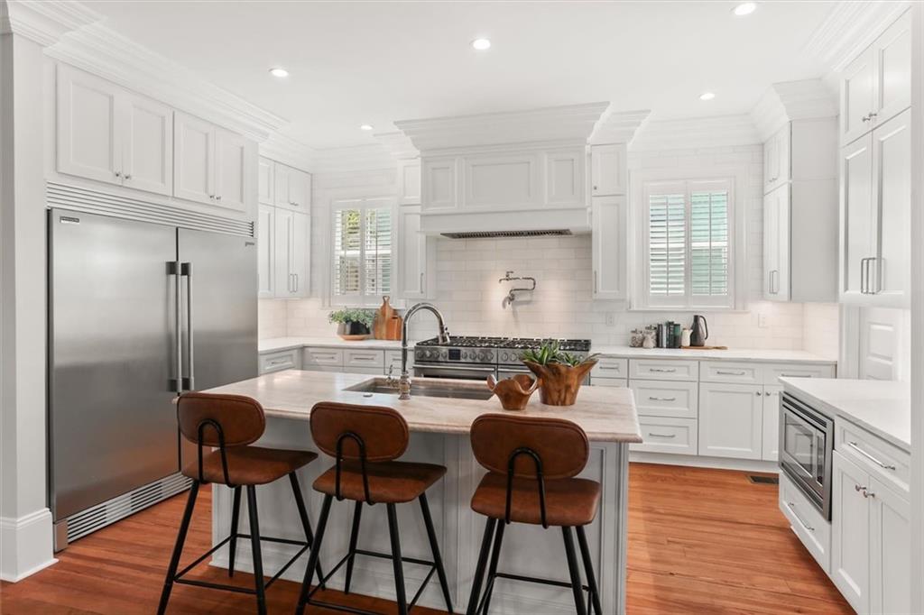 915 HENRY CLAY Avenue