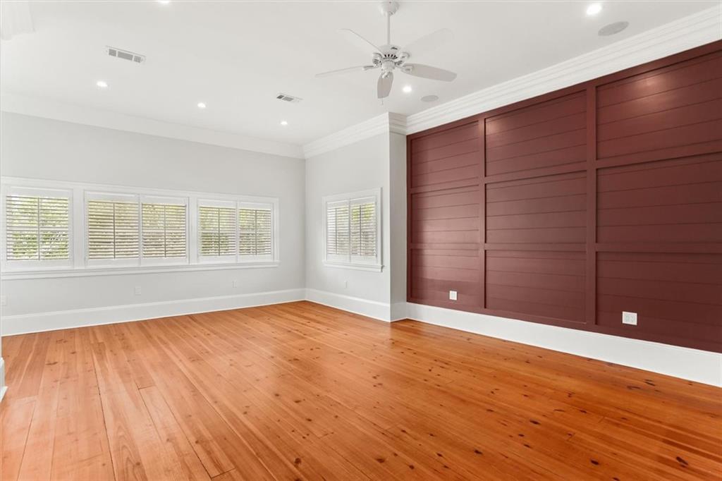 915 HENRY CLAY Avenue