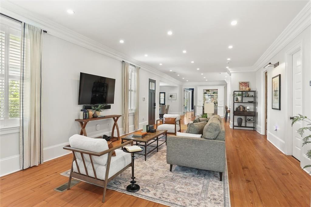 915 HENRY CLAY Avenue