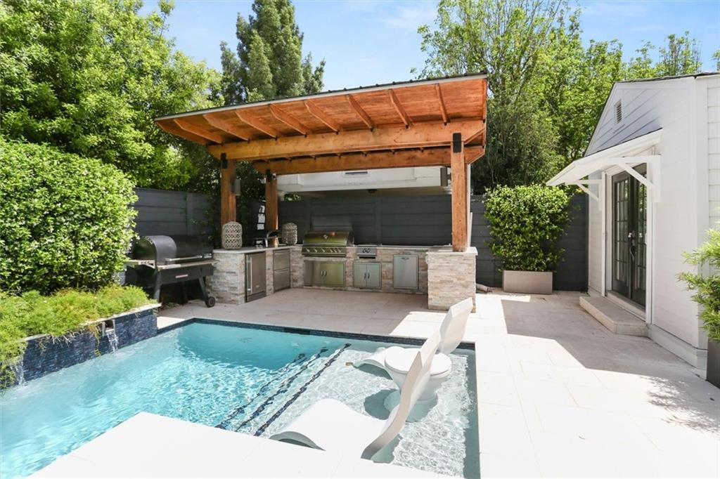 915 HENRY CLAY Avenue