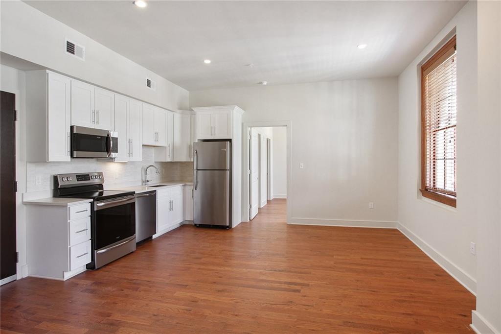 820 DAUPHINE Street 209
