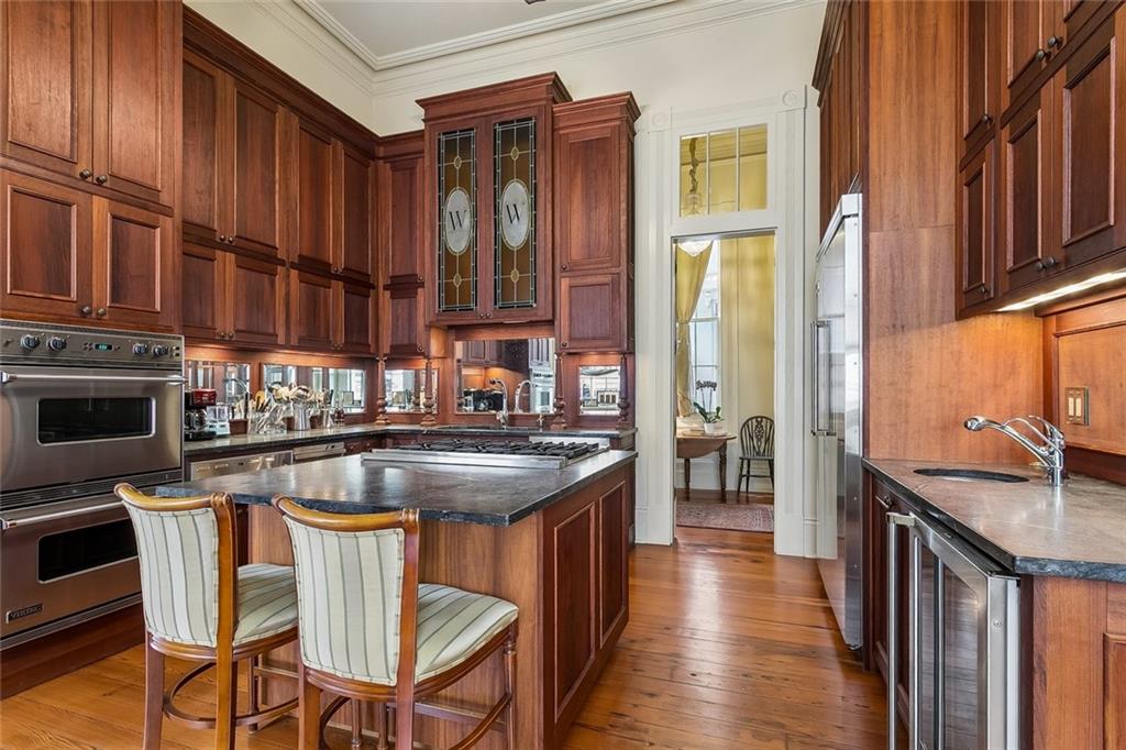 622 ESPLANADE Avenue