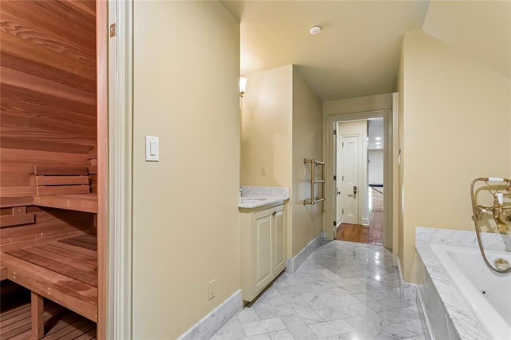 622 ESPLANADE Avenue