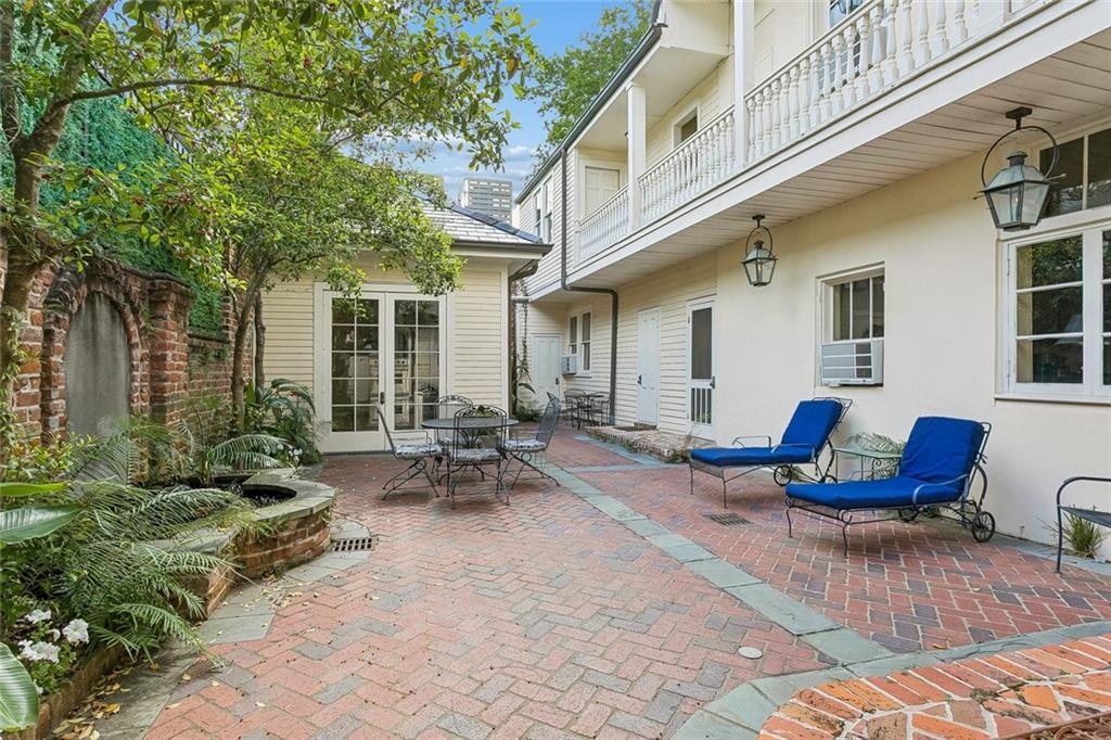 622 ESPLANADE Avenue