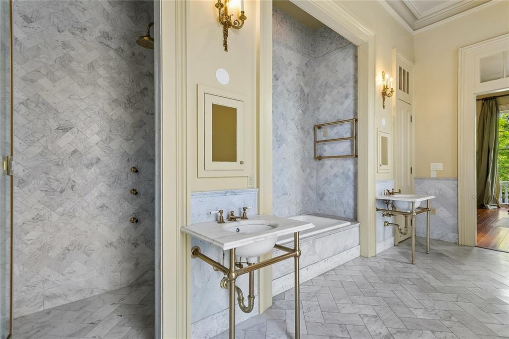 622 ESPLANADE Avenue