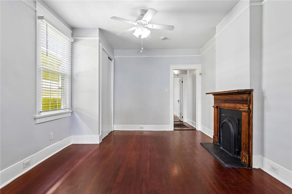 619 NINTH Street Left