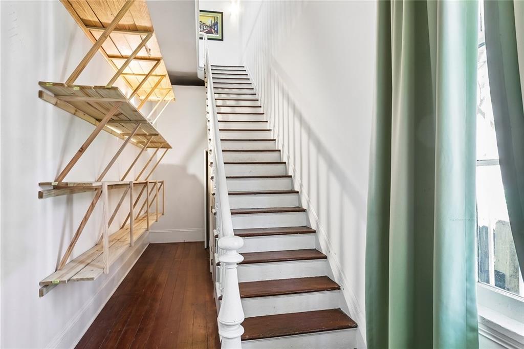 1252 ESPLANADE Avenue 2