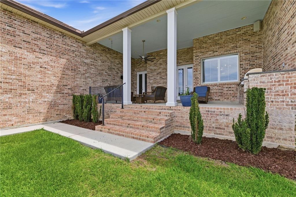 1632 VELA Cove