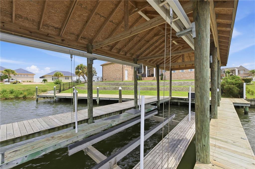 1632 VELA Cove