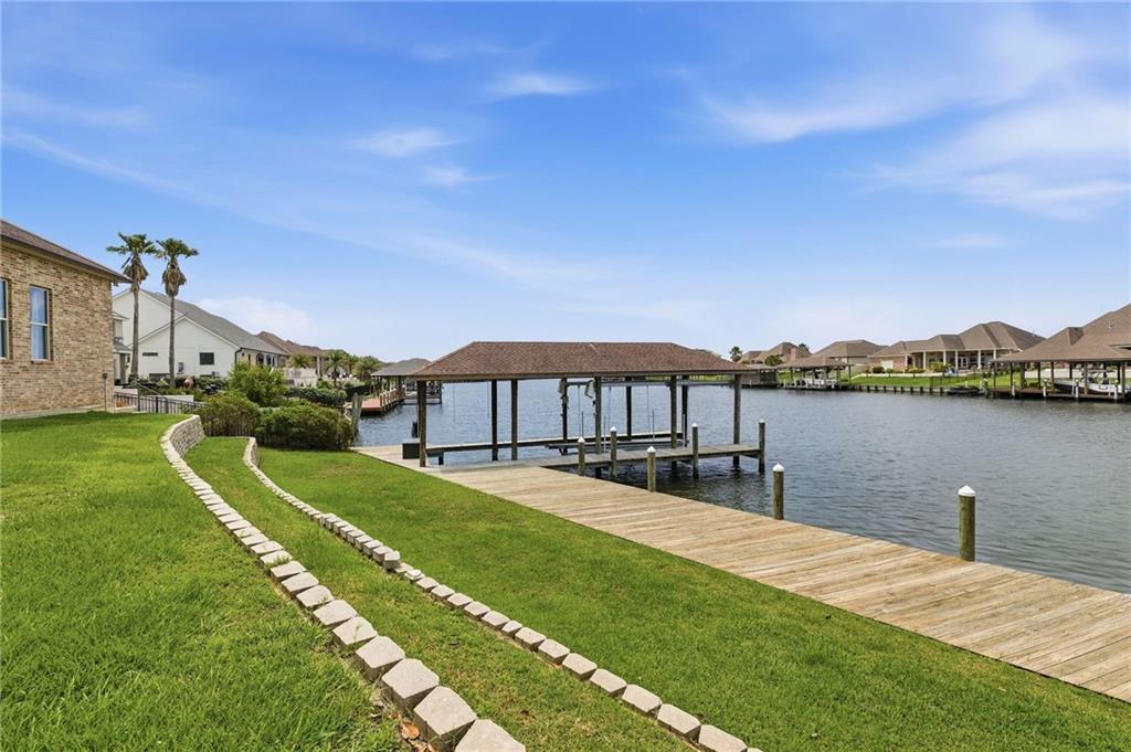 1632 VELA Cove