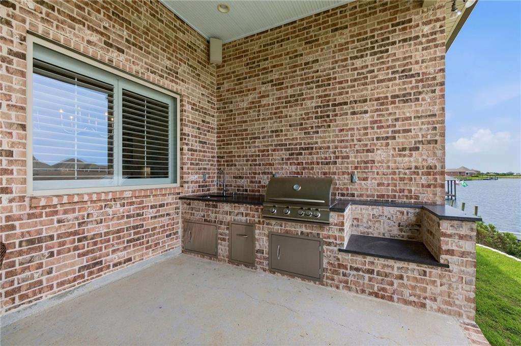 1632 VELA Cove