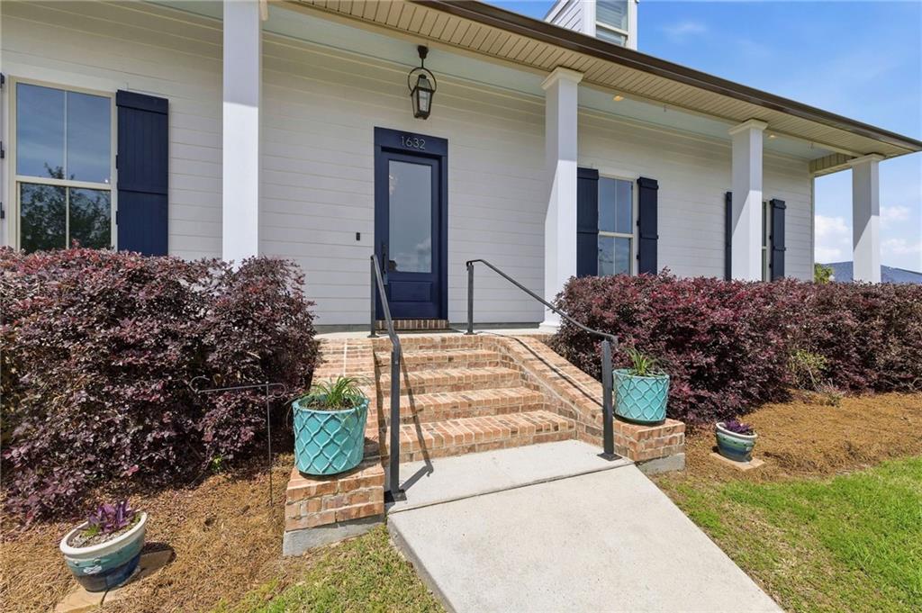 1632 VELA Cove