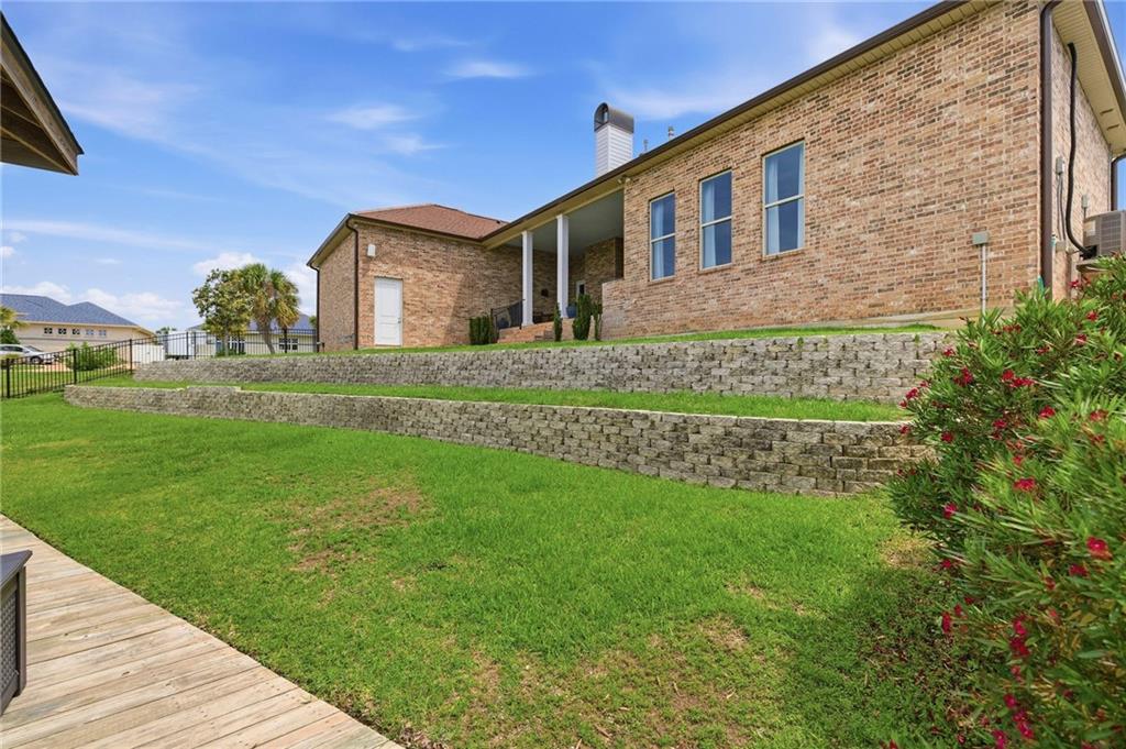 1632 VELA Cove