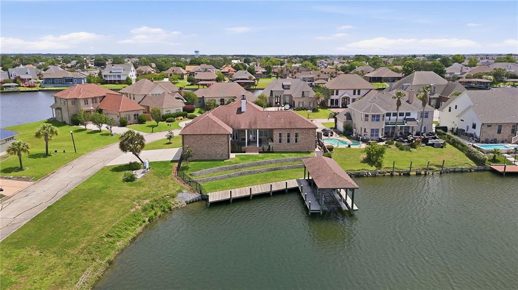 1632 VELA Cove