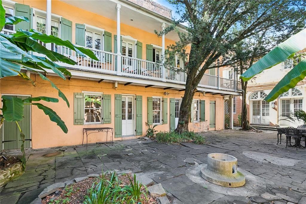 1116 ROYAL Street A