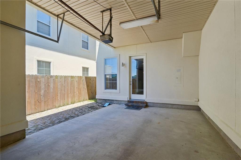 4218 TRANSCONTINENTAL Drive 4218