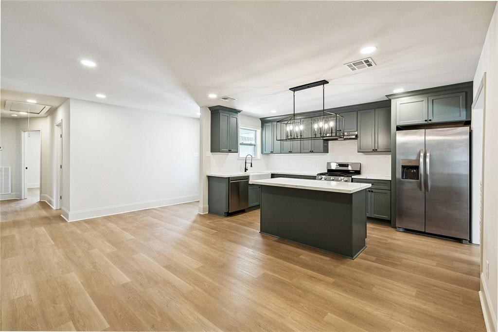 4308 TAFT Park