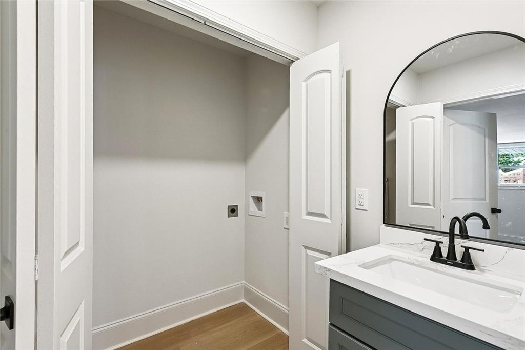 4308 TAFT Park
