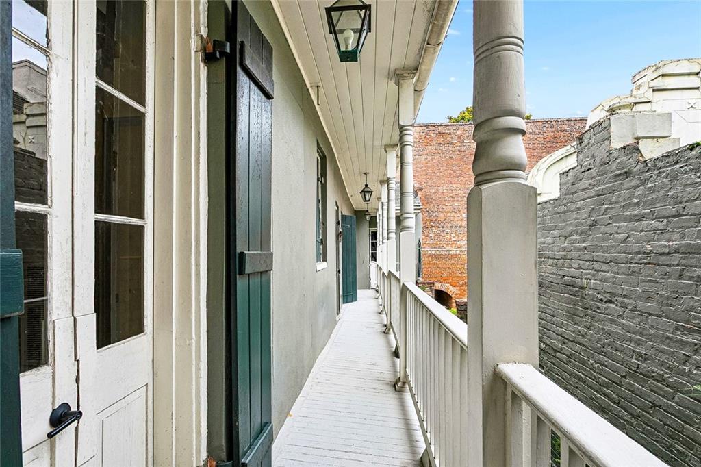 525 DUMAINE Street 102